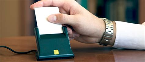 Firma digitale, lettore smart card a prezzo scontato 